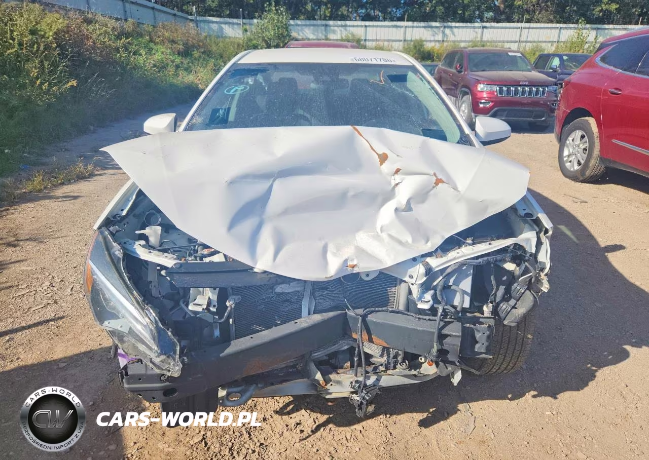 2018 Toyota Corolla Le VIN:2T1BURHE6JC034288 - 5