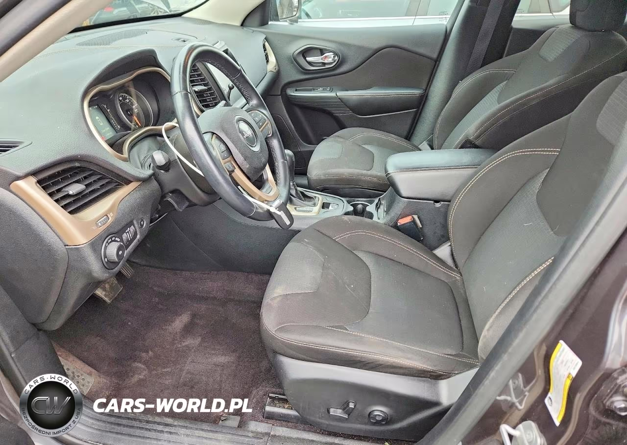 2016 Jeep Cherokee Latitude VIN:1C4PJMCS1GW198949 - 7