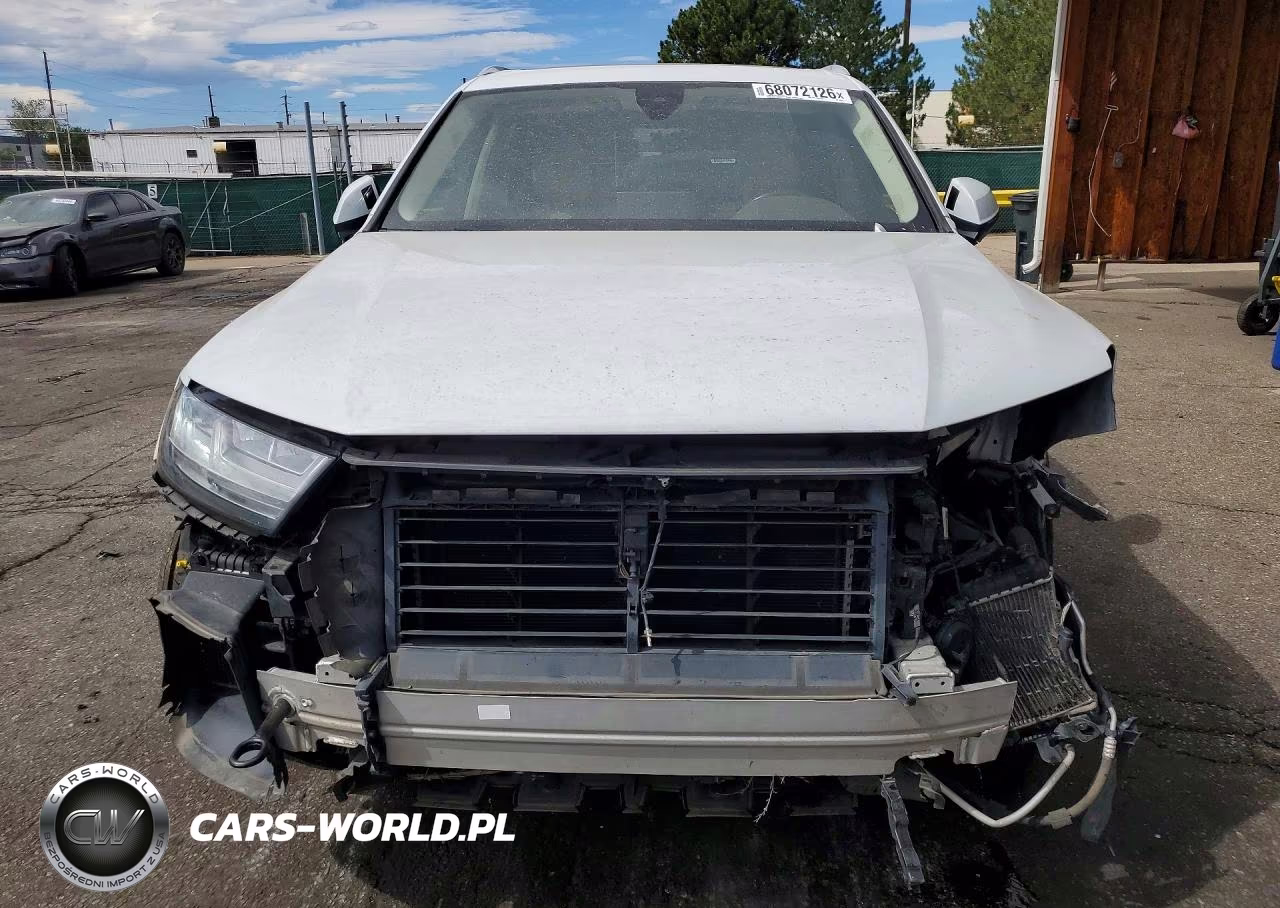 2018 Audi Q7 Premium Plus VIN:WA1LAAF78JD000210 - 5