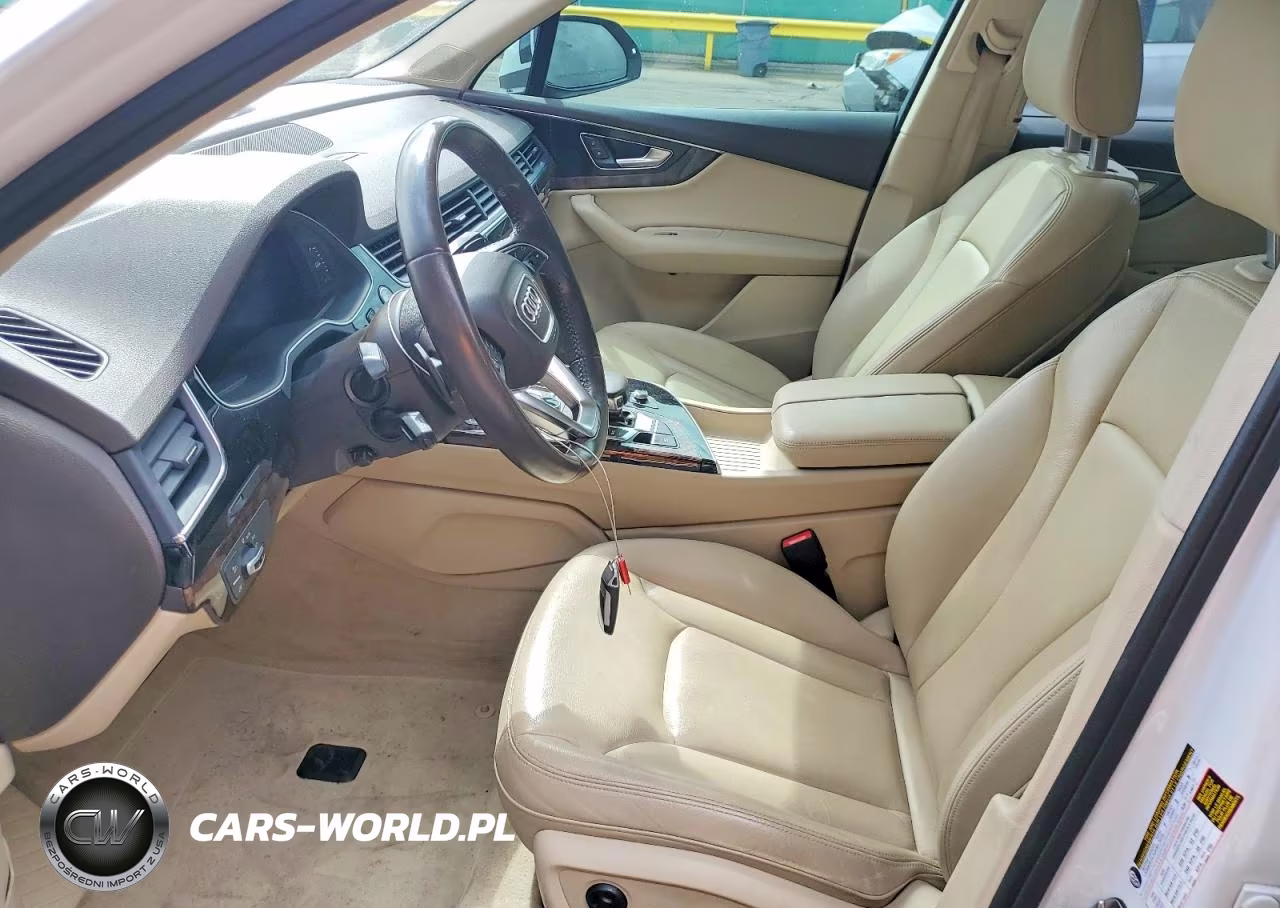 2018 Audi Q7 Premium Plus VIN:WA1LAAF78JD000210 - 7