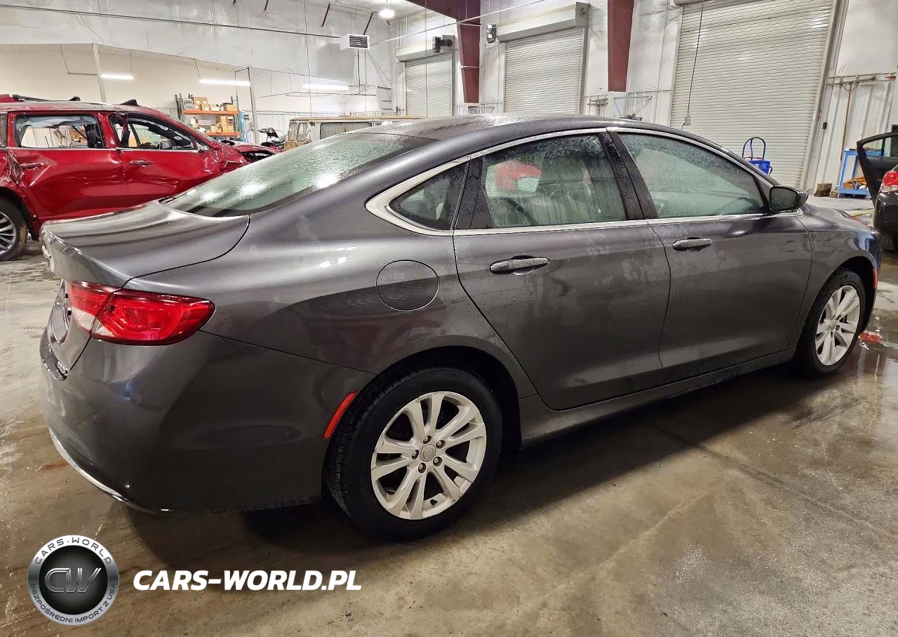 2016 Chrysler 200 Limited VIN:1C3CCCAB1GN189989 - 3