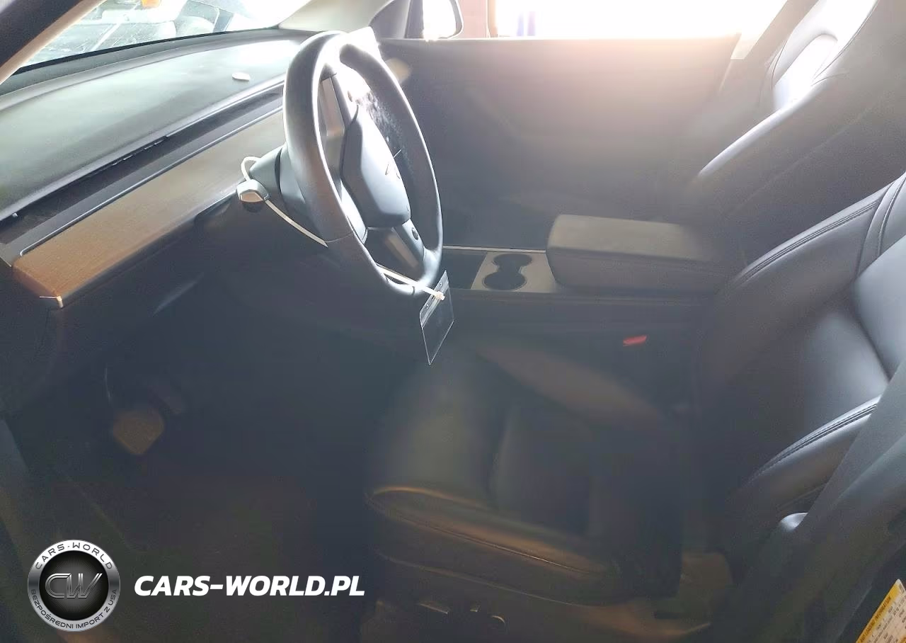 2022 Tesla Model Y VIN:7SAYGDEE5NF355770 - 7