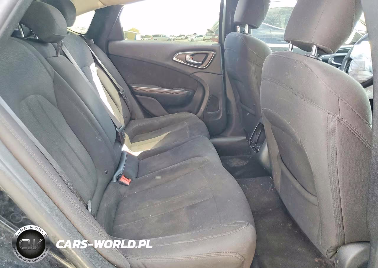 2015 Chrysler 200 Limited VIN:1C3CCCAB4FN630903 - 10