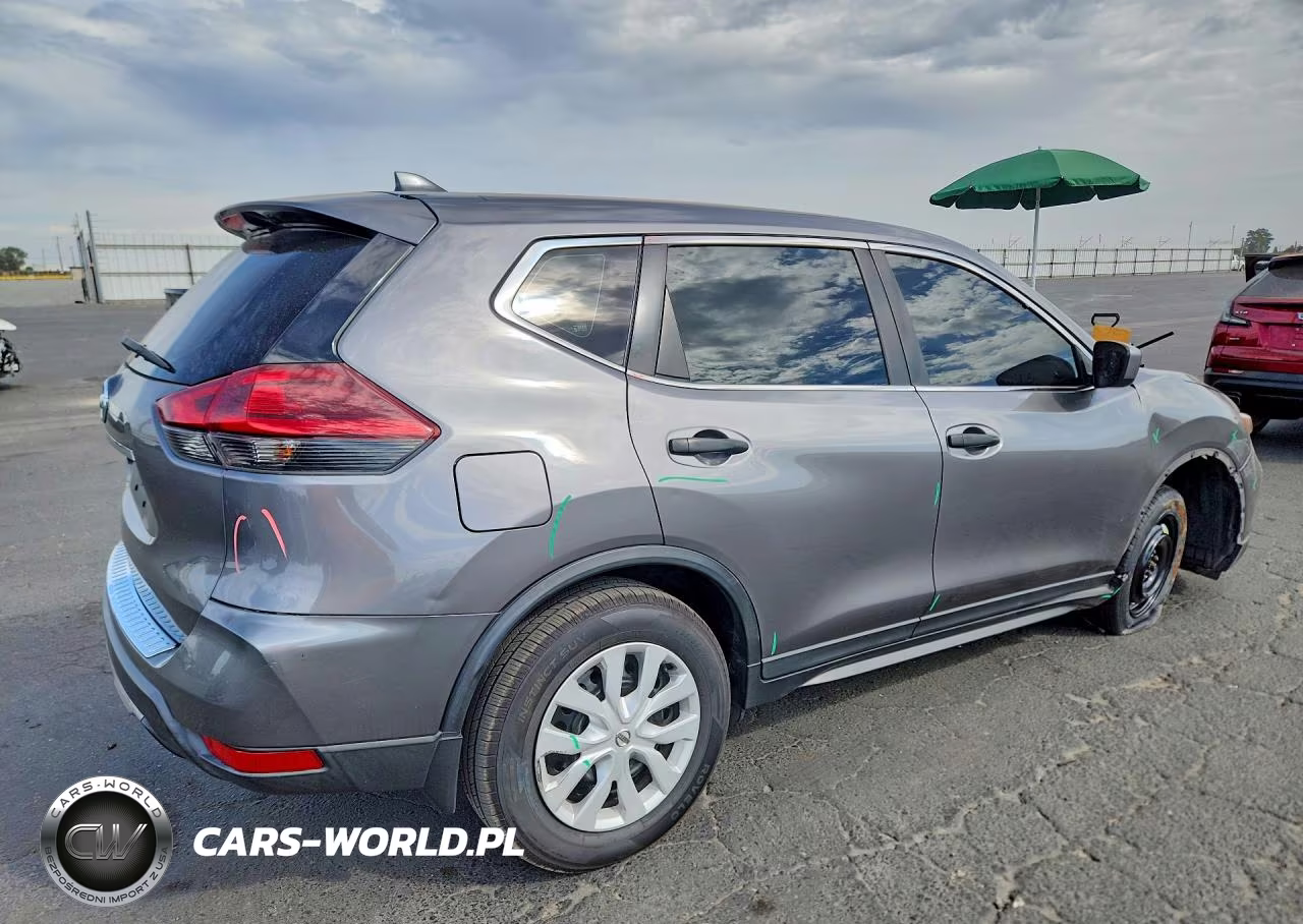 2019 Nissan Rogue S VIN:KNMAT2MT3KP549066 - 3