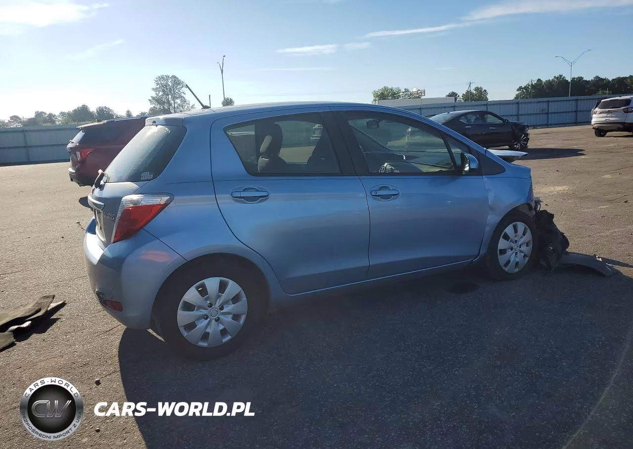 2013 Toyota Yaris 5-Door L VIN:JTDKTUD35DD548246 - 3