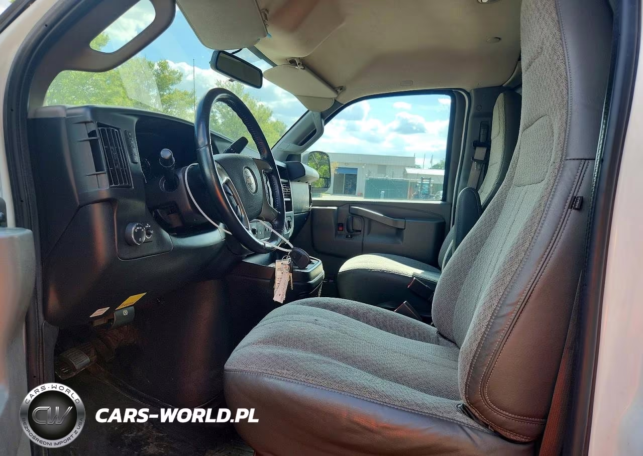 2019 Chevrolet Express G2500 VIN:1GCWGAFP3K1361090 - 7