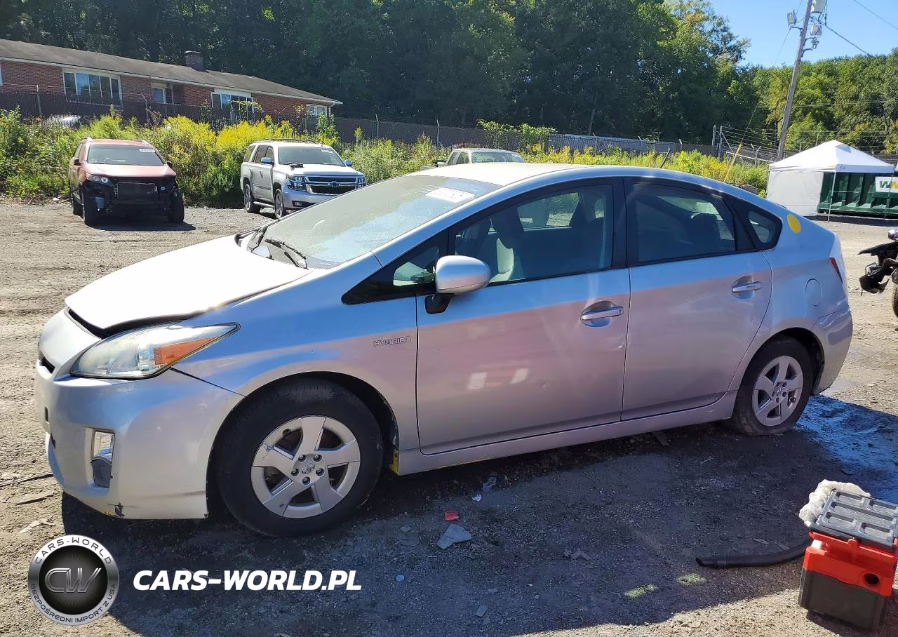 2011 Toyota Prius Two VIN:JTDKN3DU6B0291812 - 1