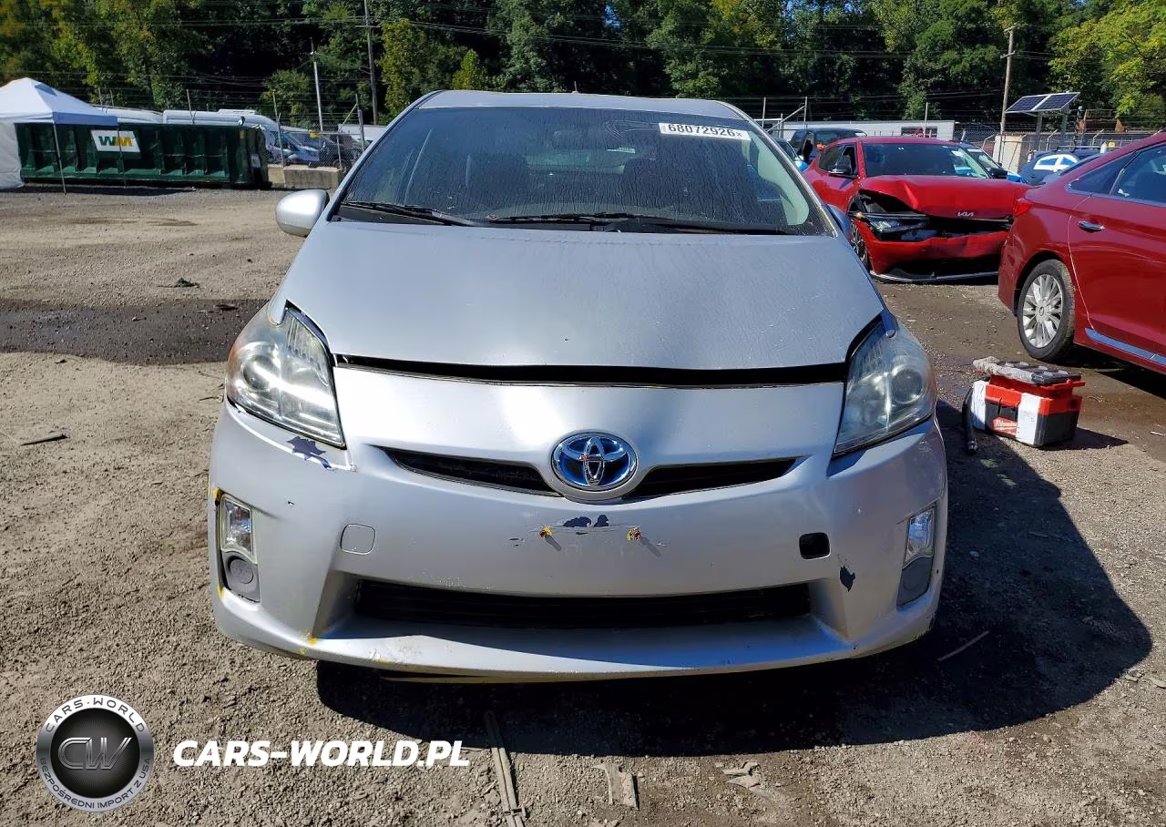 2011 Toyota Prius Two VIN:JTDKN3DU6B0291812 - 5