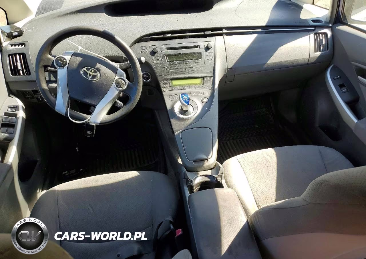 2011 Toyota Prius Two VIN:JTDKN3DU6B0291812 - 8