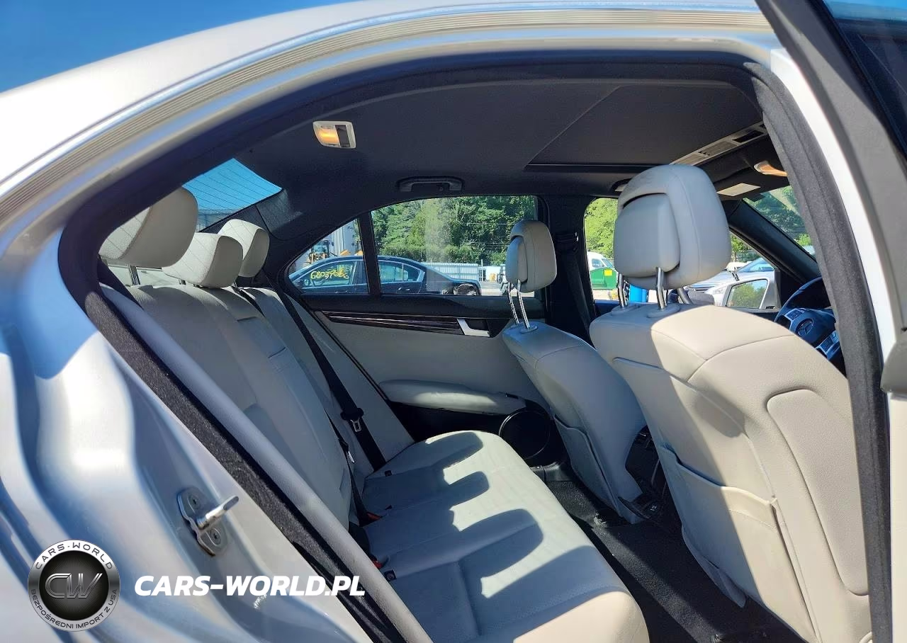 2013 Mercedes-Benz C 300 4Matic VIN:WDDGF8AB4DA782403 - 10
