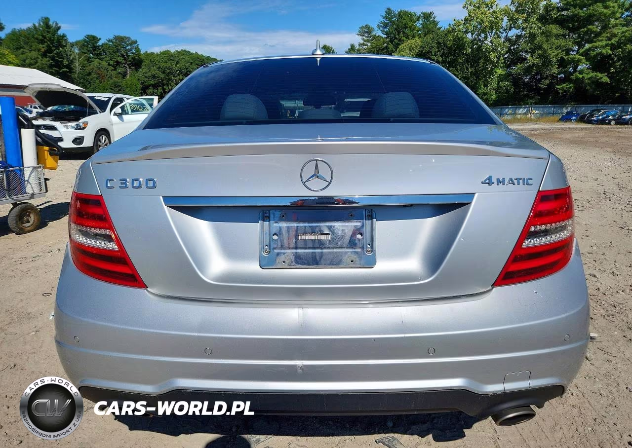 2013 Mercedes-Benz C 300 4Matic VIN:WDDGF8AB4DA782403 - 6
