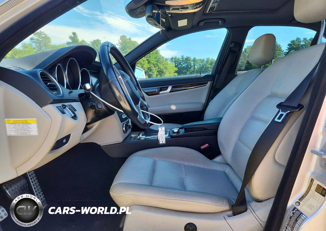 2013 Mercedes-Benz C 300 4Matic VIN:WDDGF8AB4DA782403 - 7