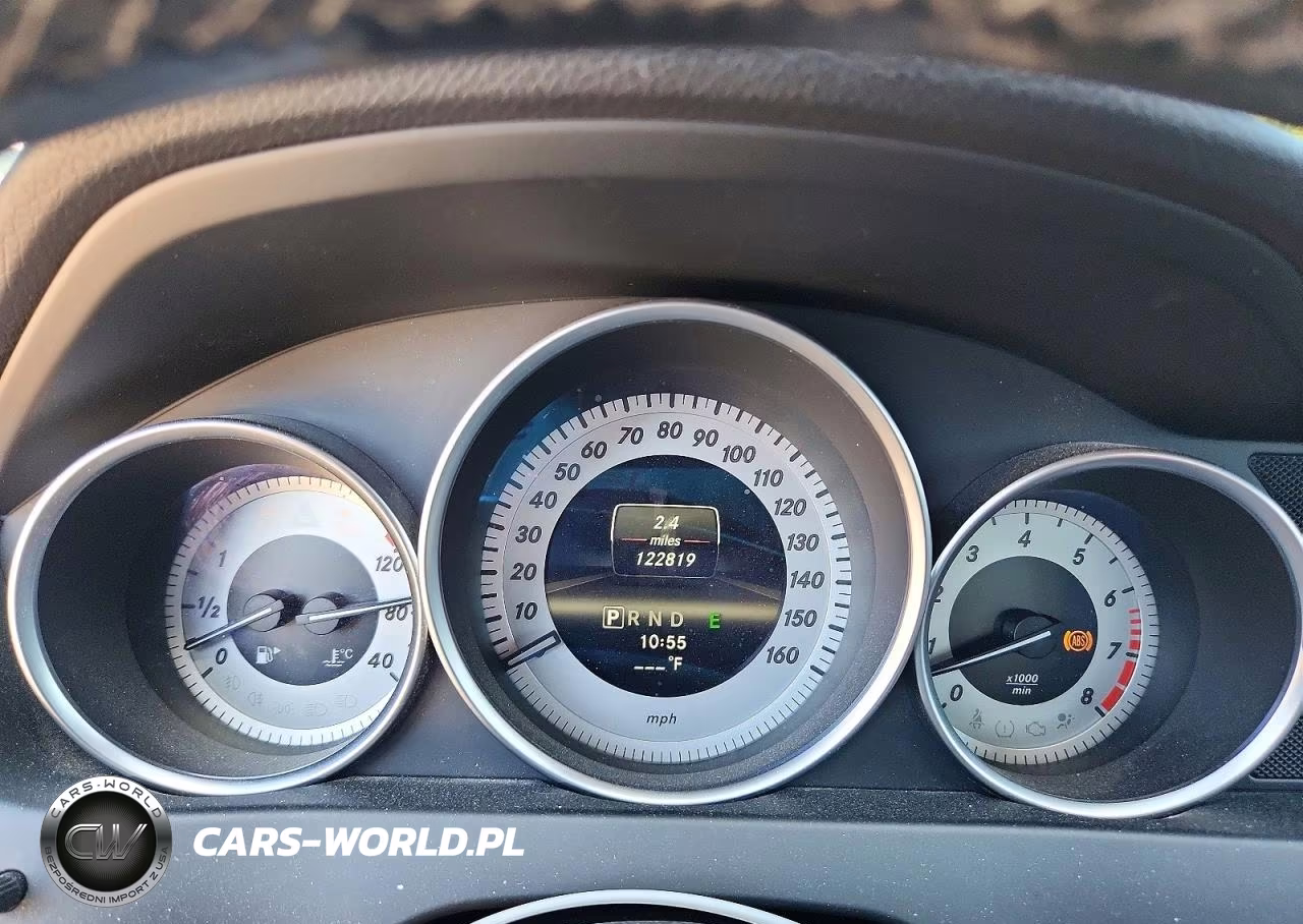 2013 Mercedes-Benz C 300 4Matic VIN:WDDGF8AB4DA782403 - 9