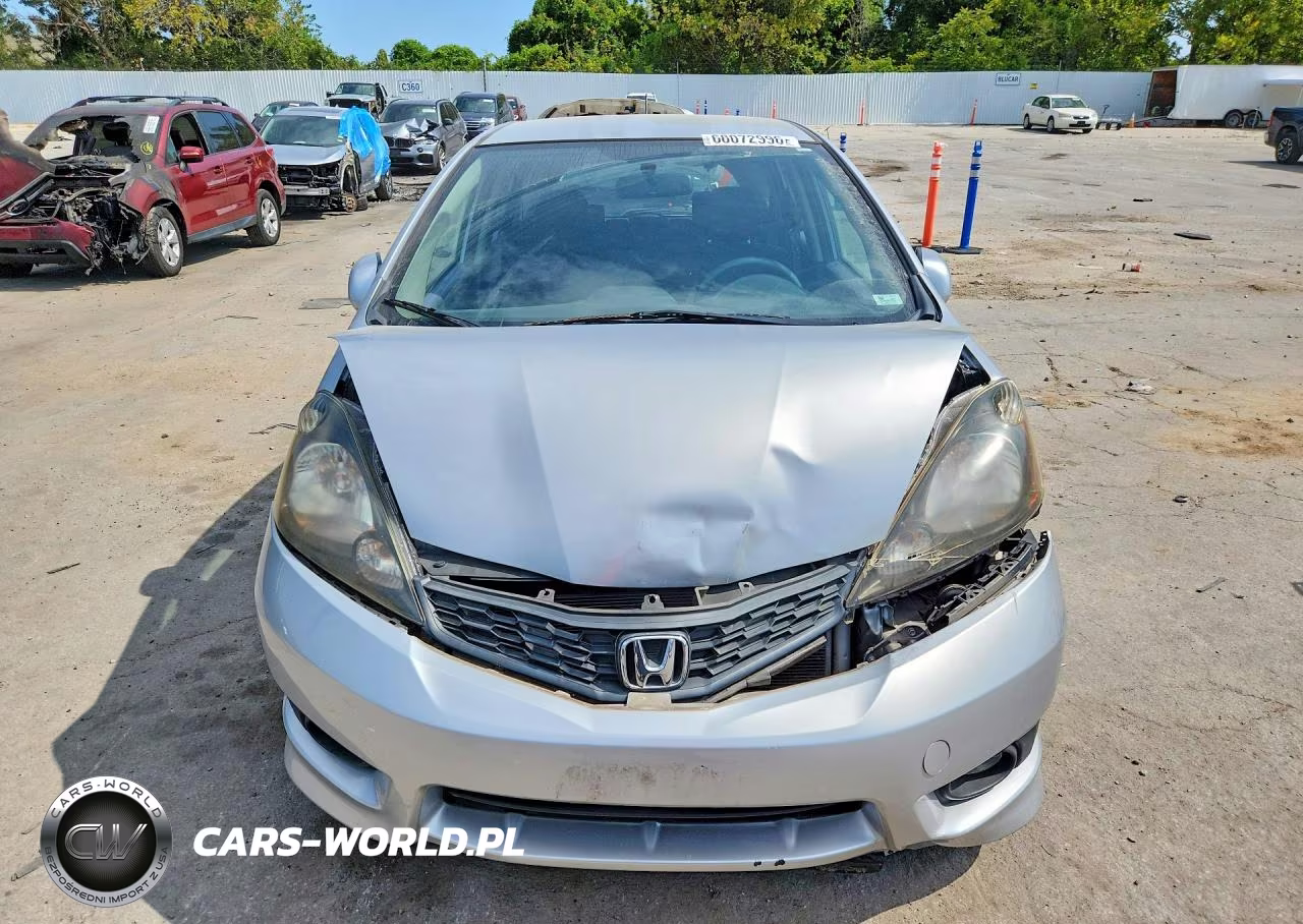 2013 Honda Fit Sport VIN:JHMGE8H50DC045960 - 5