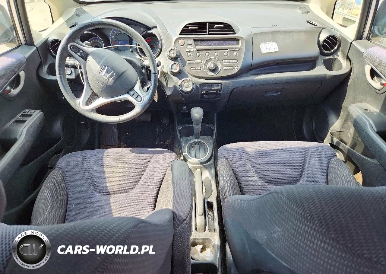 2013 Honda Fit Sport VIN:JHMGE8H50DC045960 - 8