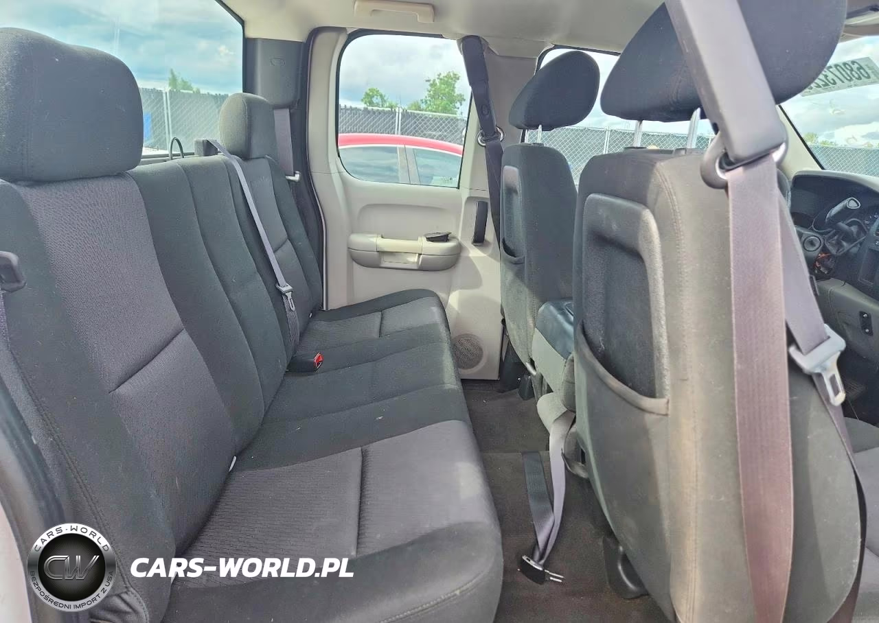 2012 Chevrolet Silverado C1500 VIN:1GCRCPE08CZ107703 - 10