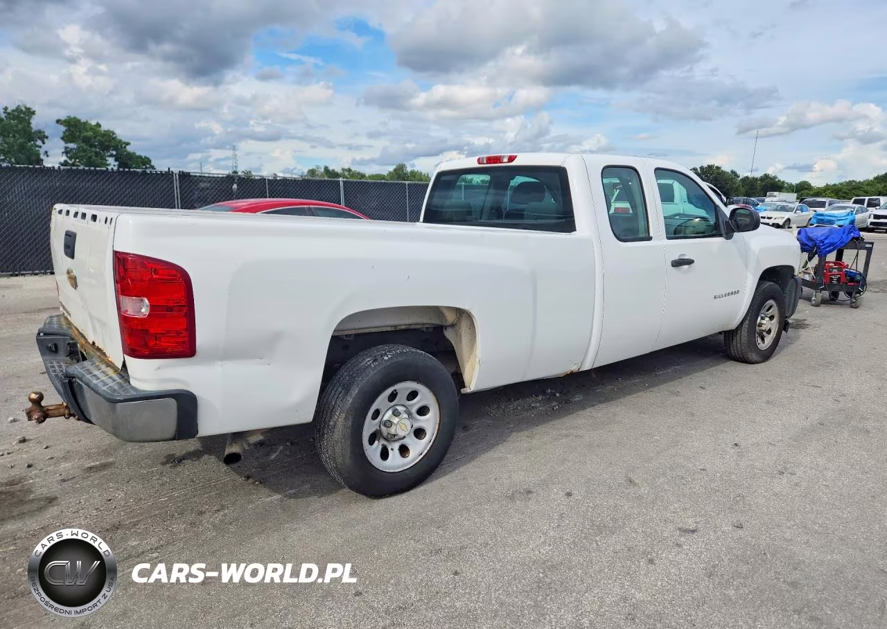 2012 Chevrolet Silverado C1500 VIN:1GCRCPE08CZ107703 - 3