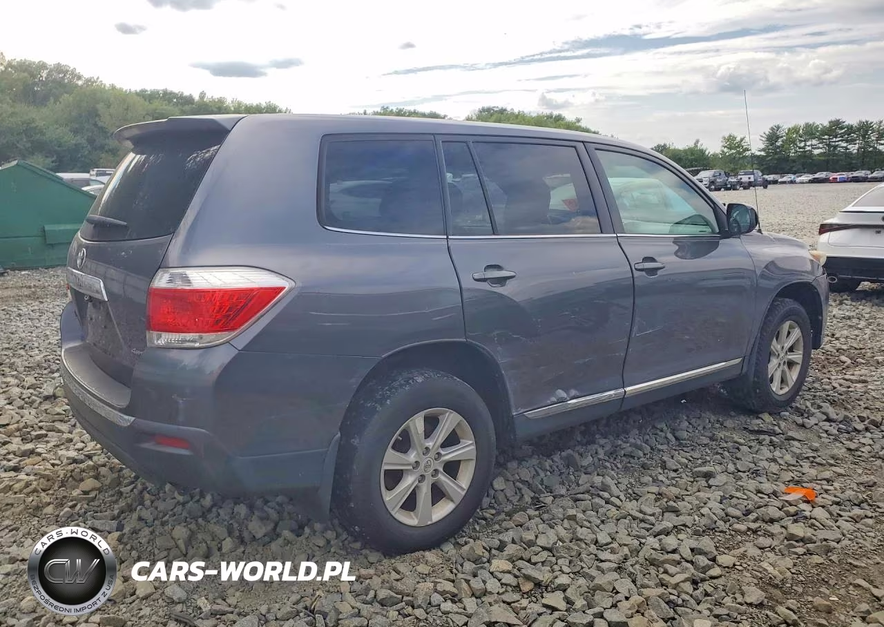 2012 Toyota Highlander Base VIN:5TDBK3EH1CS133435 - 3