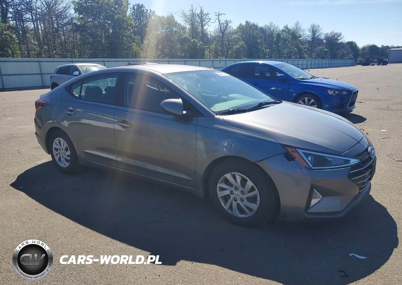 2019 Hyundai Elantra Se VIN:5NPD74LF5KH434540 - 4