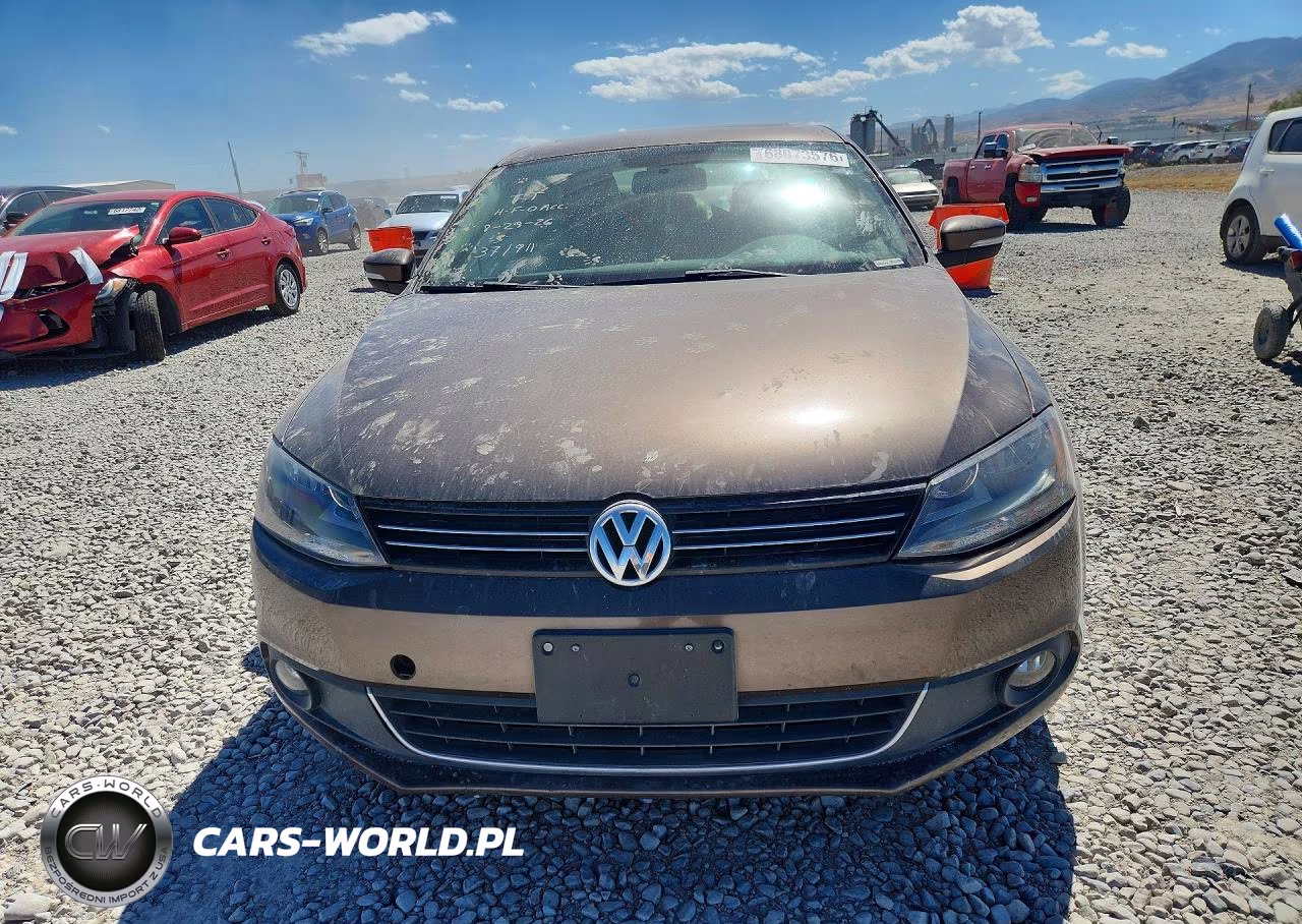 2012 Volkswagen Jetta Tdi VIN:3VWLL7AJ4CM371911 - 5