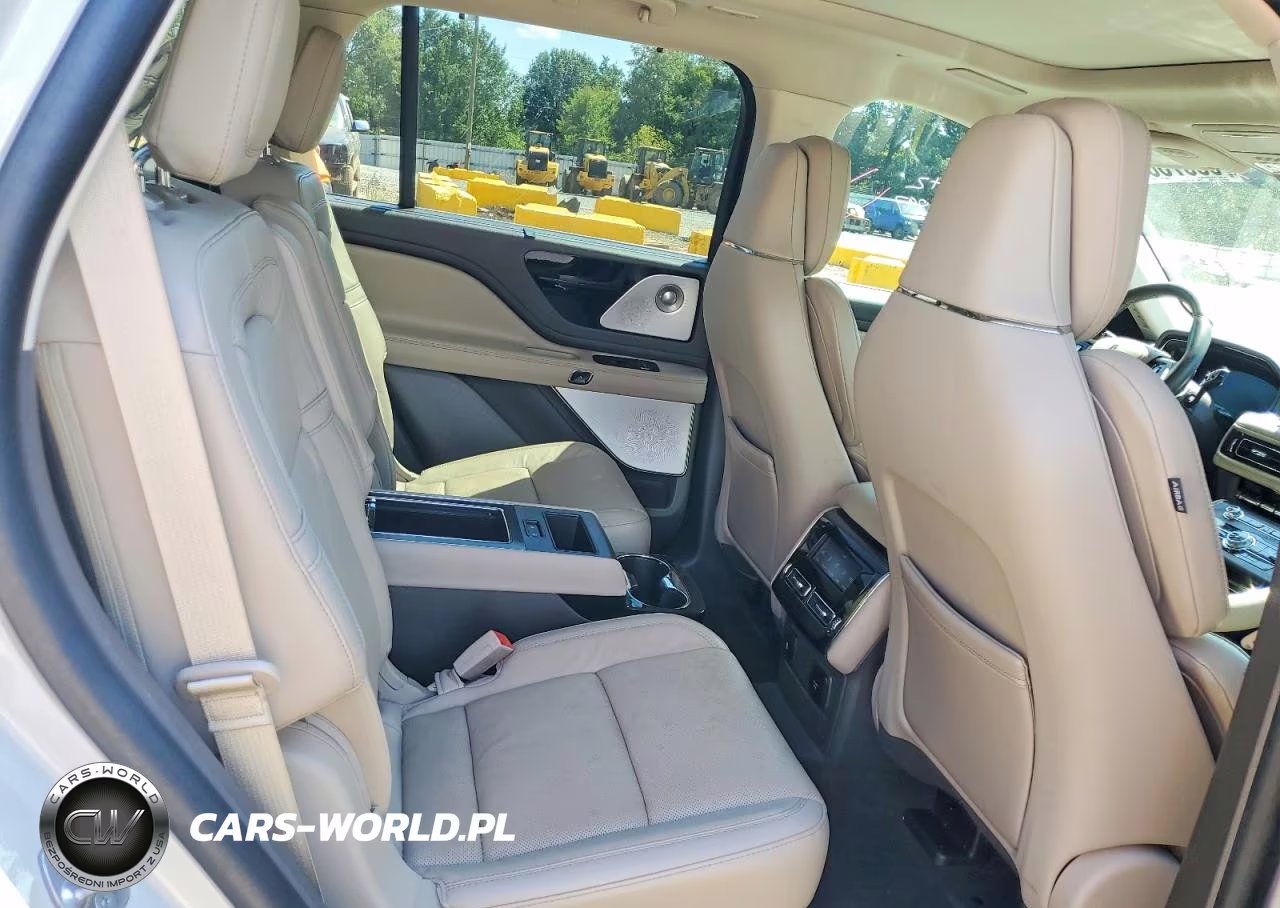 2024 Lincoln Aviator Reserve VIN:5LM5J7XC4RGL00391 - 11