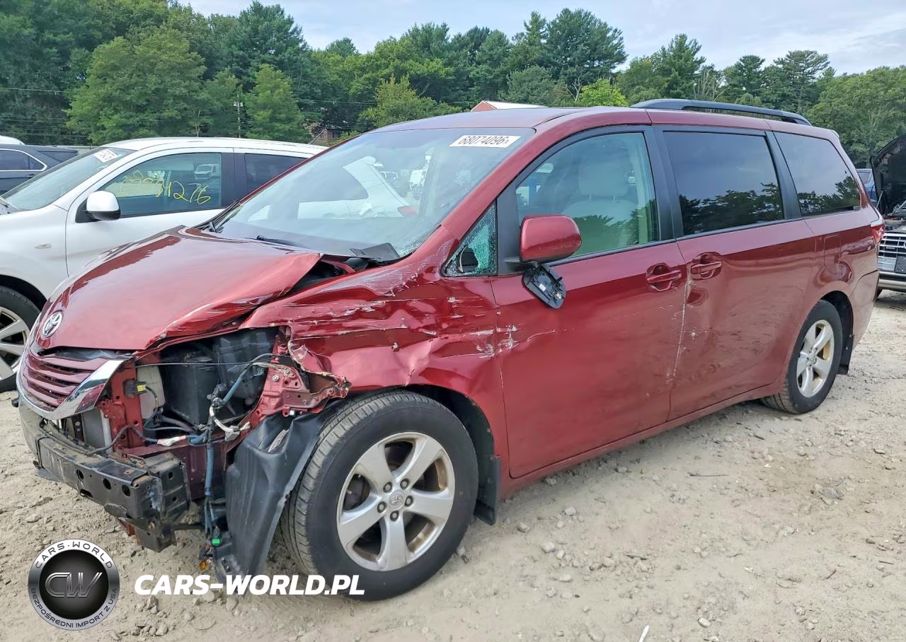 2015 Toyota Sienna Le