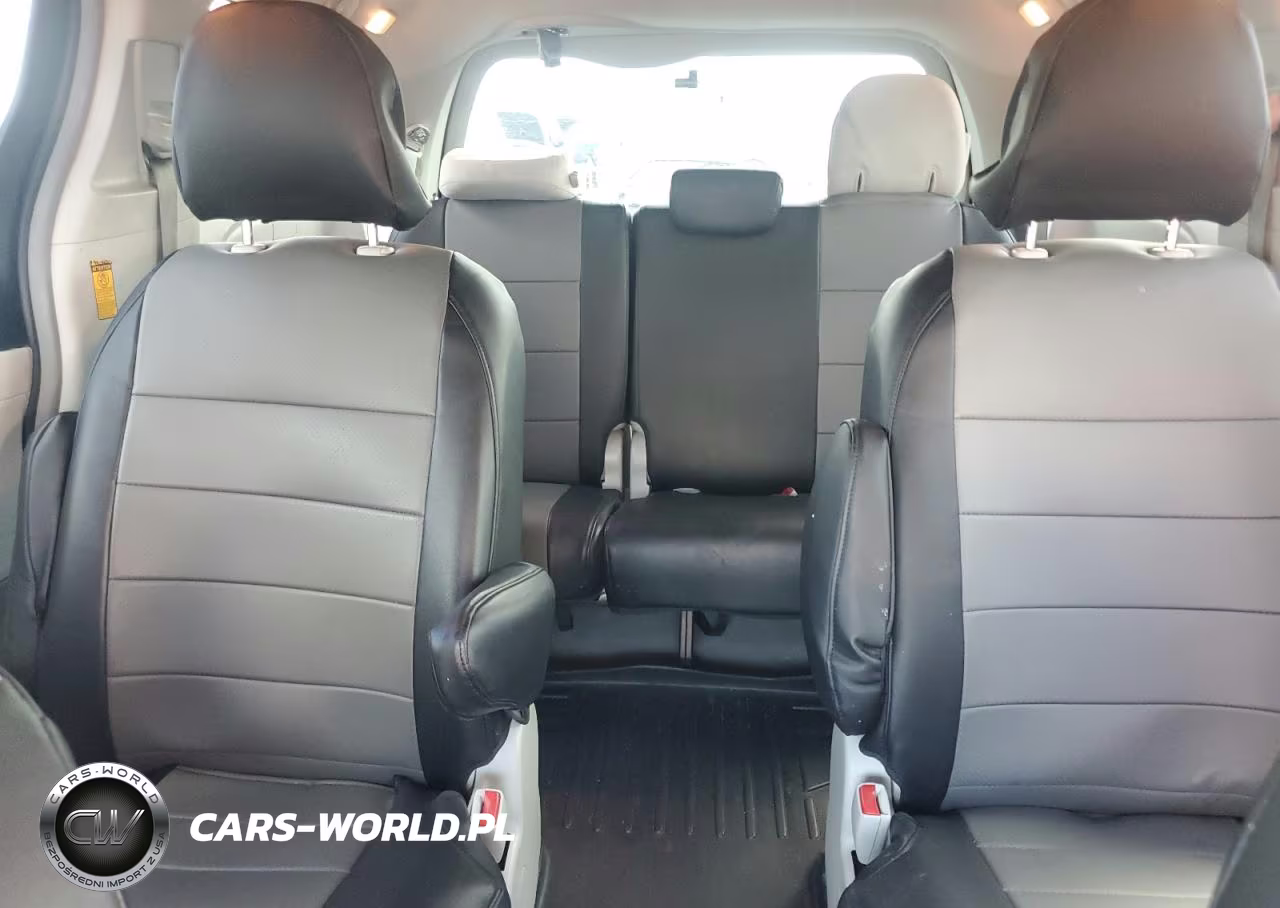 2014 Toyota Sienna L 7-Passenger VIN:5TDZK3DC4ES446163 - 10