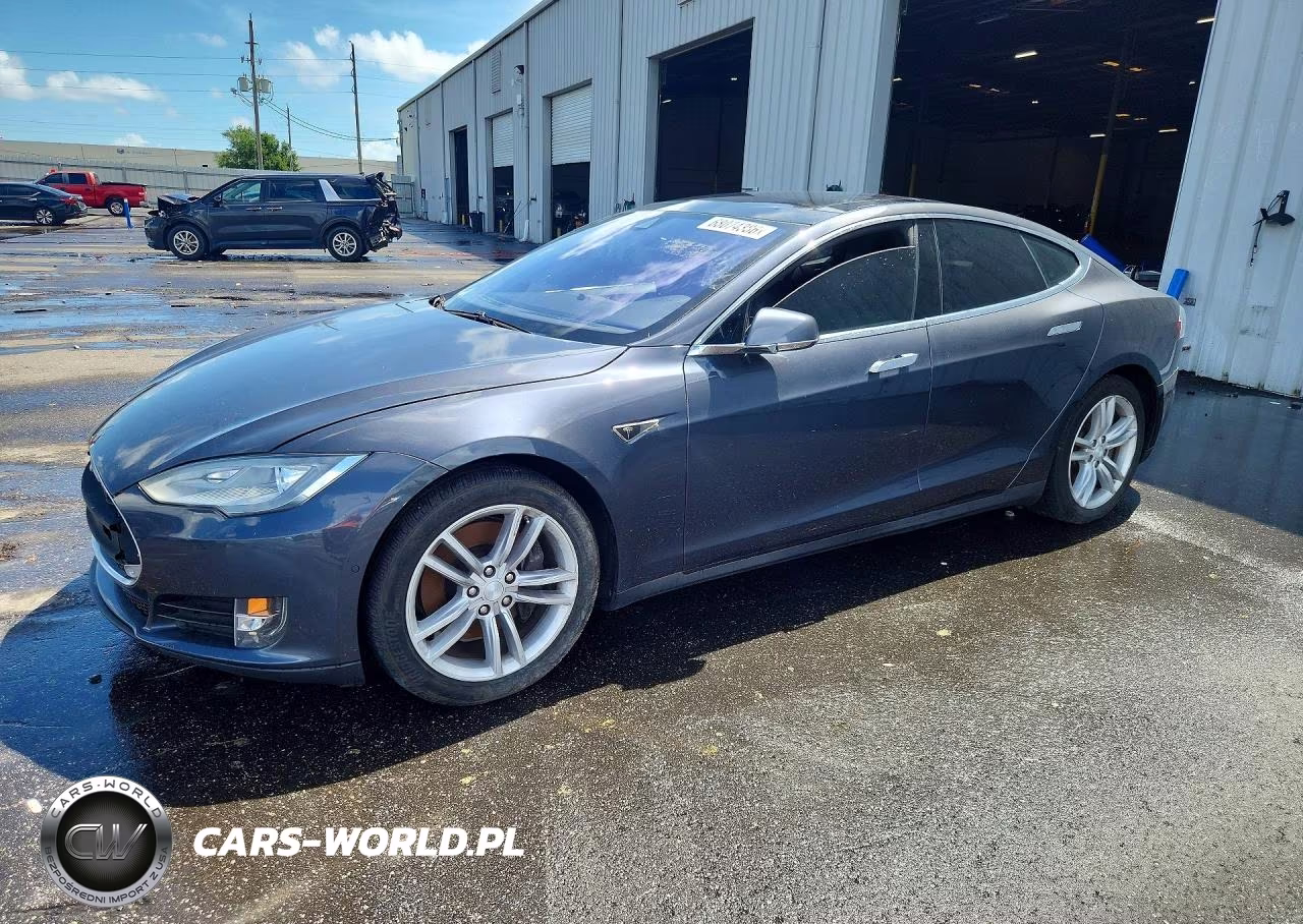 2015 Tesla Model S 85