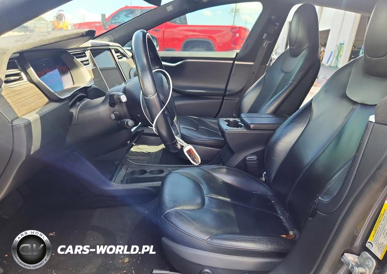 2015 Tesla Model S 85 VIN:5YJSA1H19FF082832 - 7