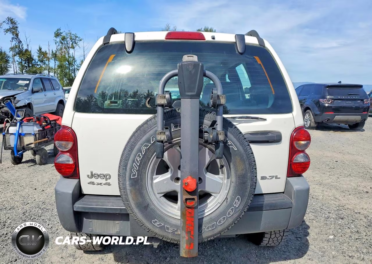 2005 Jeep Liberty Sport VIN:1J4GL48K05W634989 - 6