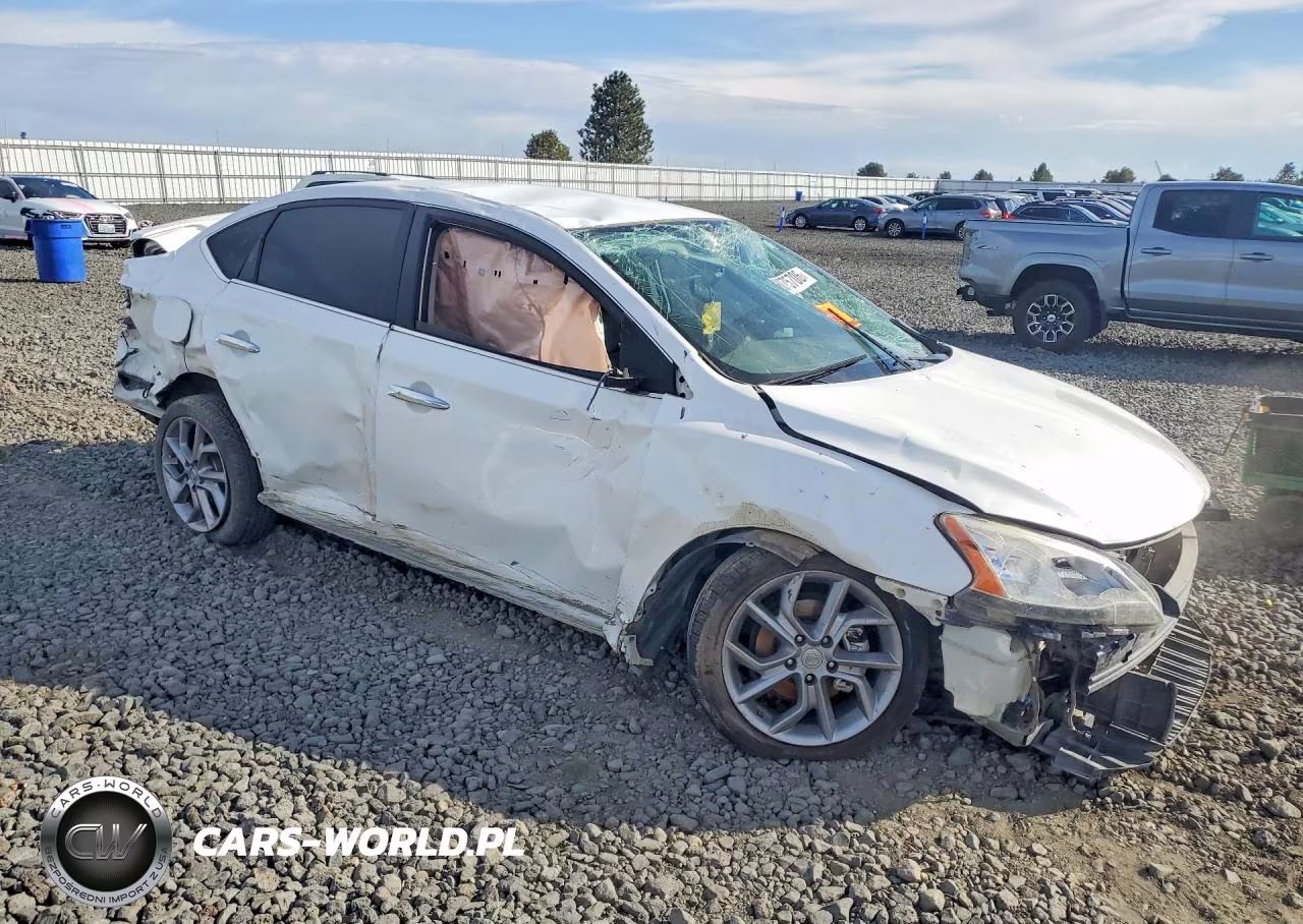 2015 Nissan Sentra Sr VIN:3N1AB7AP1FY310808 - 4
