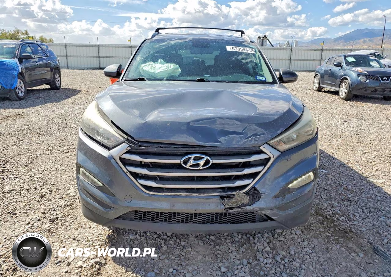 2017 Hyundai Tucson Se VIN:KM8J3CA42HU412306 - 5