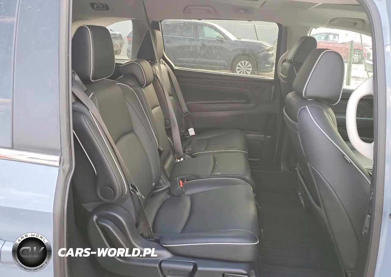 2025 Honda Odyssey Touring VIN:5FNRL6H84SB043949 - 11