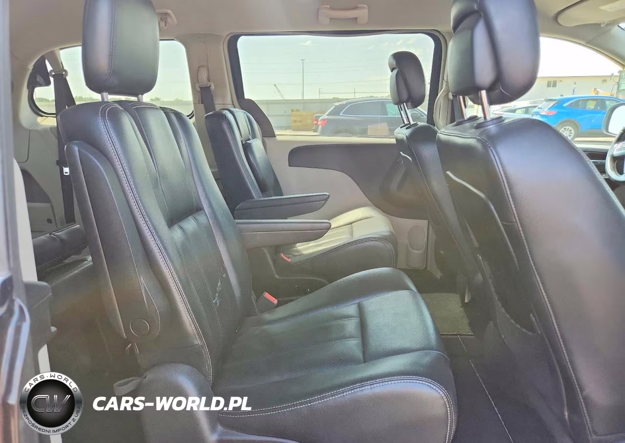 2012 Chrysler Town & Country Touring VIN:2C4RC1BG1CR410718 - 11