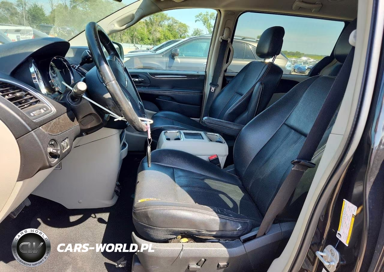 2012 Chrysler Town & Country Touring VIN:2C4RC1BG1CR410718 - 7