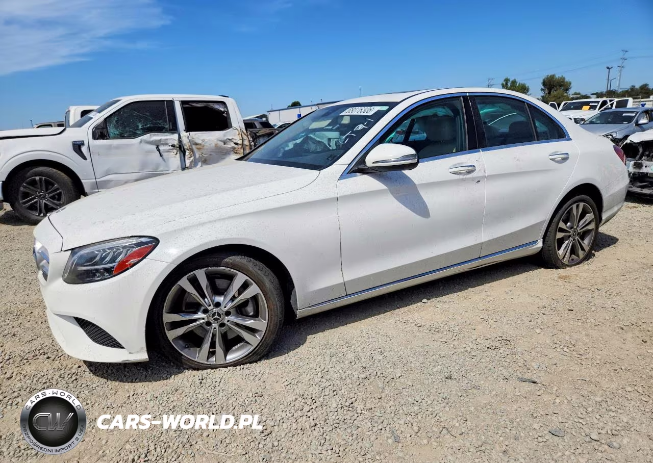 2019 Mercedes-Benz C 300 – zdjęcie 1 z 12