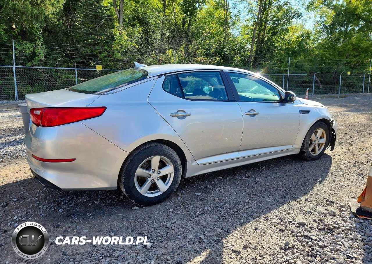 2015 Kia Optima Lx VIN:5XXGM4A78FG427228 - 3