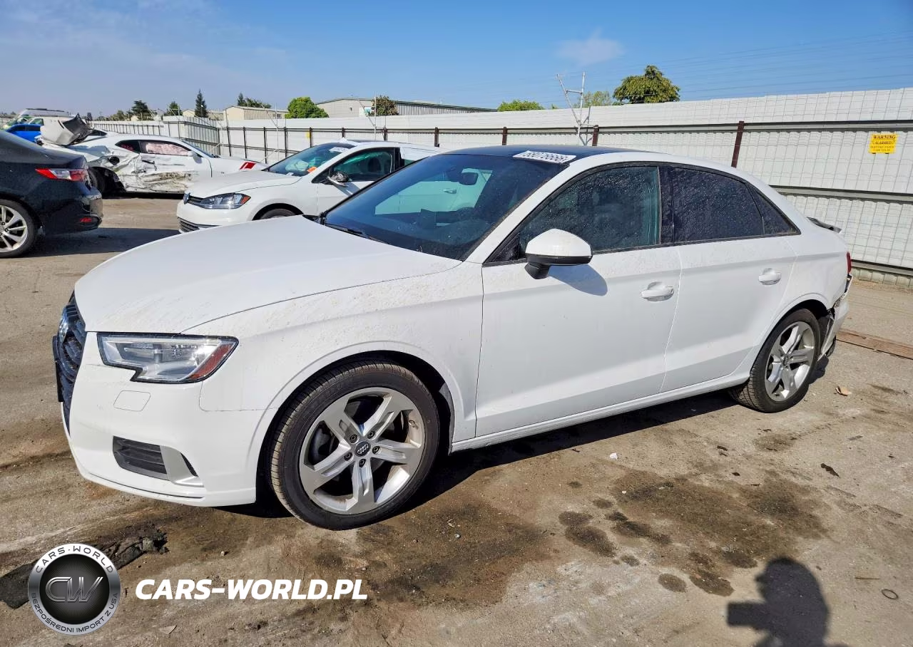 2017 Audi A3 Premium VIN:WAUAUGFF6H1027381 - 1
