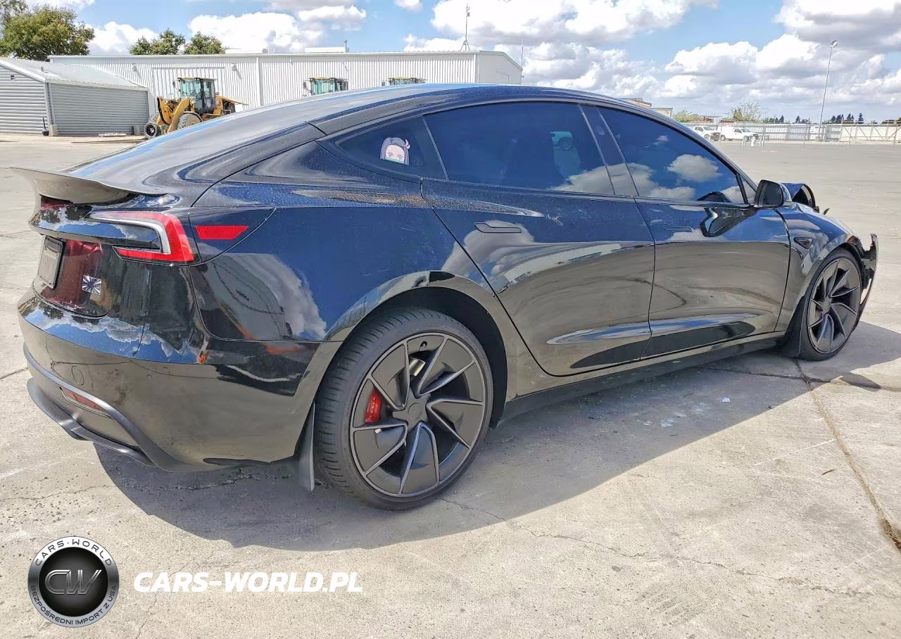 2024 Tesla Model 3 VIN:5YJ3E1ET3RF798273 - 3