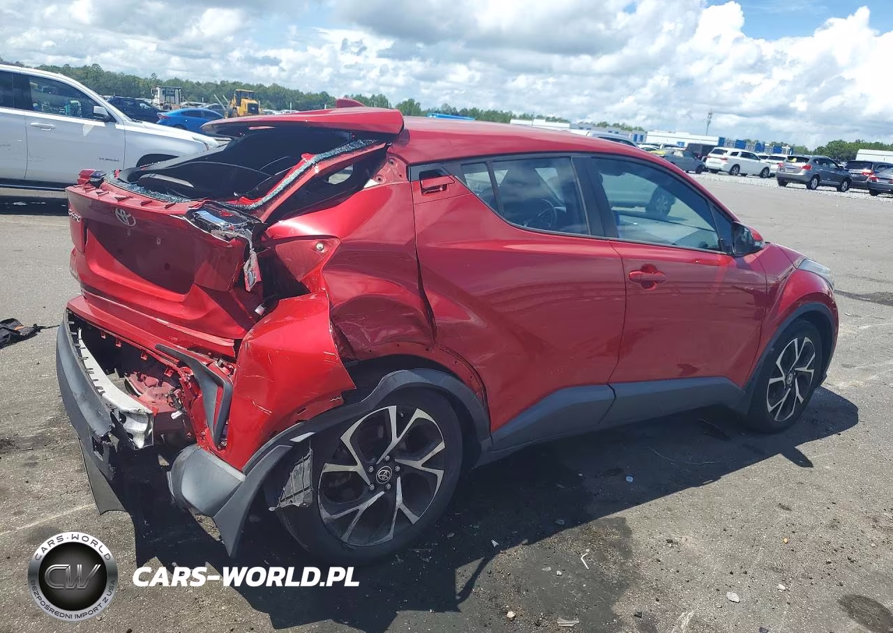 2020 Toyota C-Hr Xle VIN:NMTKHMBX8LR111737 - 3