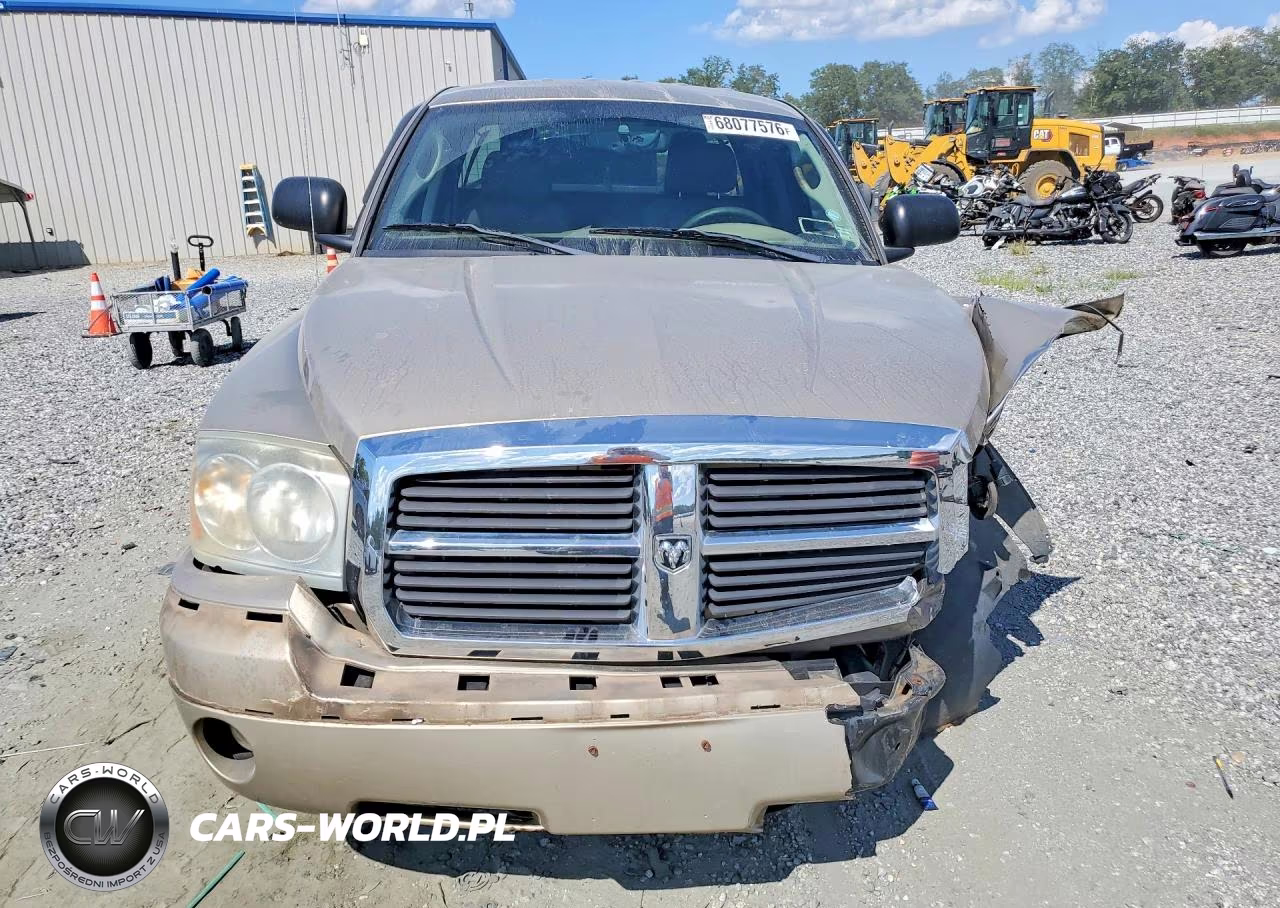 2005 Dodge Dakota Laramie VIN:1D7HW52K75S204566 - 5