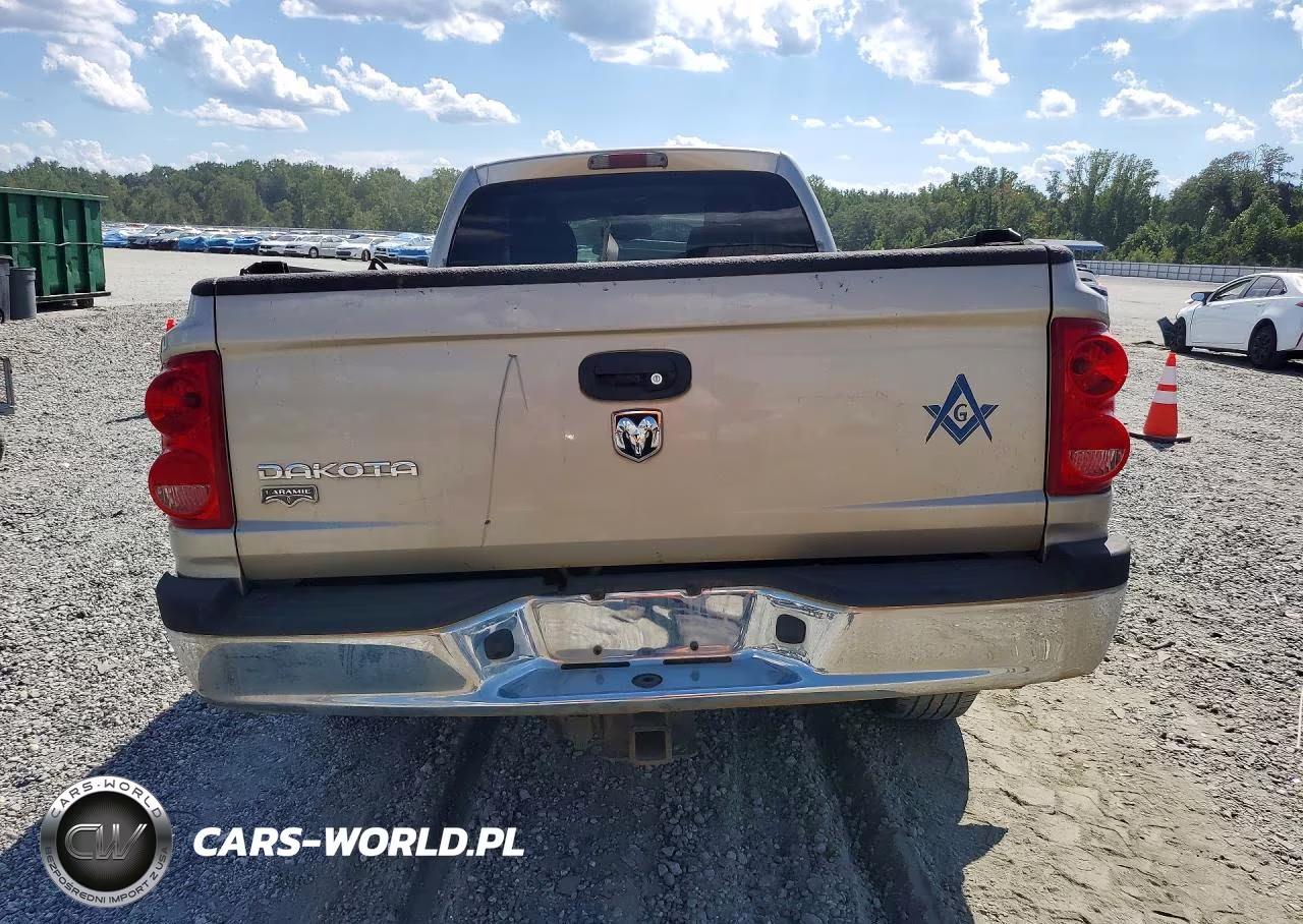 2005 Dodge Dakota Laramie VIN:1D7HW52K75S204566 - 6