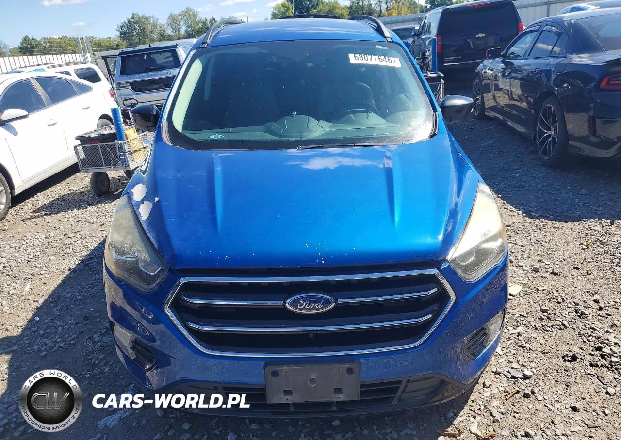 2017 Ford Escape Se VIN:1FMCU0GD6HUE92107 - 5