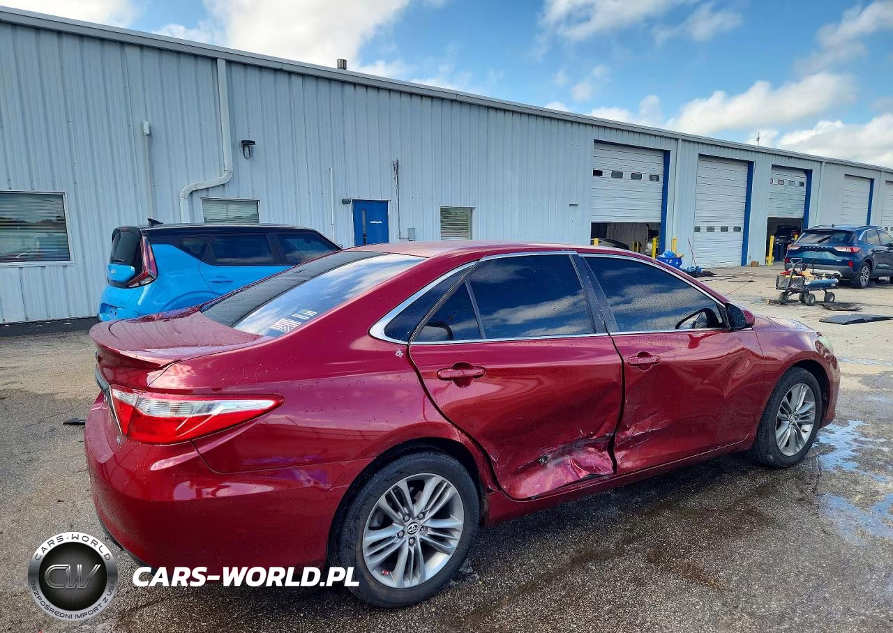 2015 Toyota Camry Se VIN:4T1BF1FK3FU913998 - 3