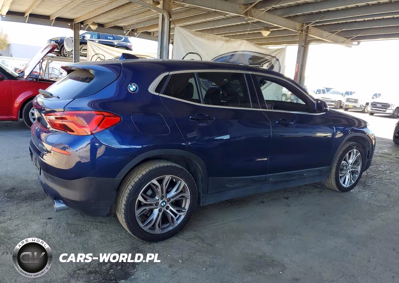 2018 BMW X2 xDrive28I VIN:WBXYJ5C36JEF69657 - 3