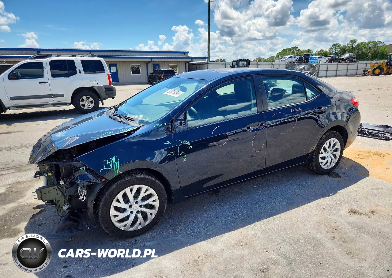 2017 Toyota Corolla Le VIN:5YFBURHE1HP726632 - 1
