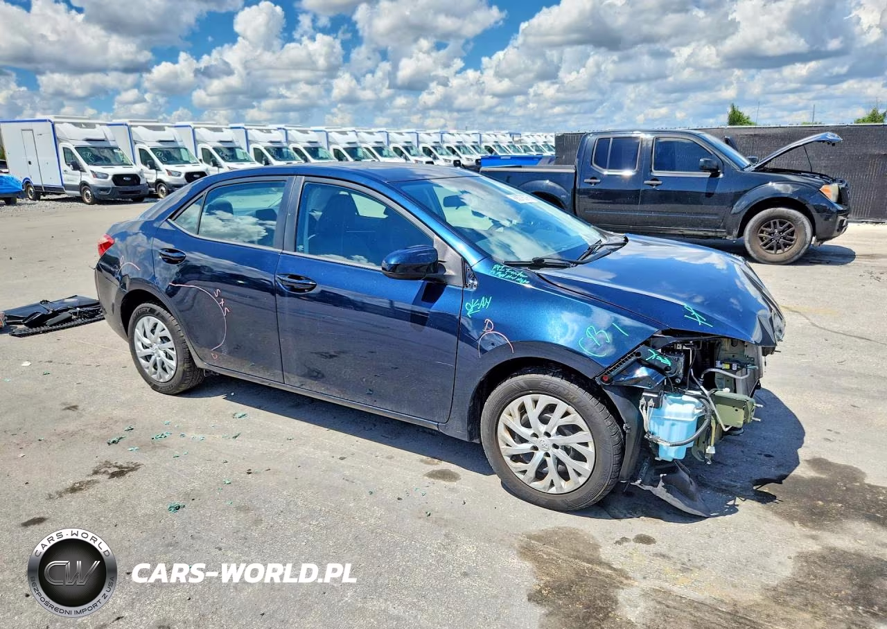 2017 Toyota Corolla Le VIN:5YFBURHE1HP726632 - 4