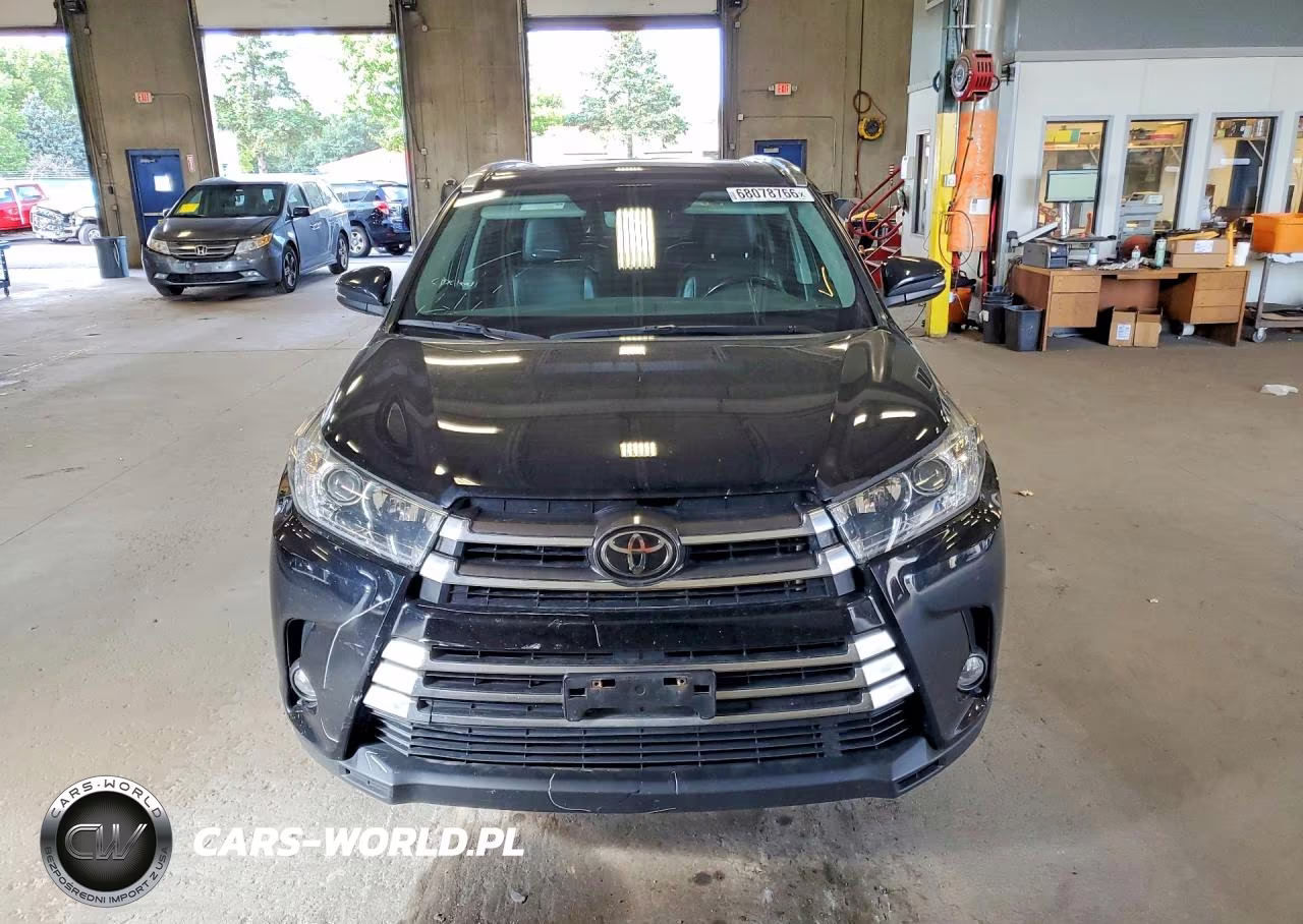 2018 Toyota Highlander Limited VIN:5TDDZRFH2JS906089 - 5