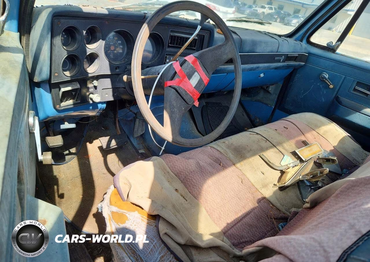 1983 Chevrolet C10 VIN:2GCDC14D0D1106812 - 8