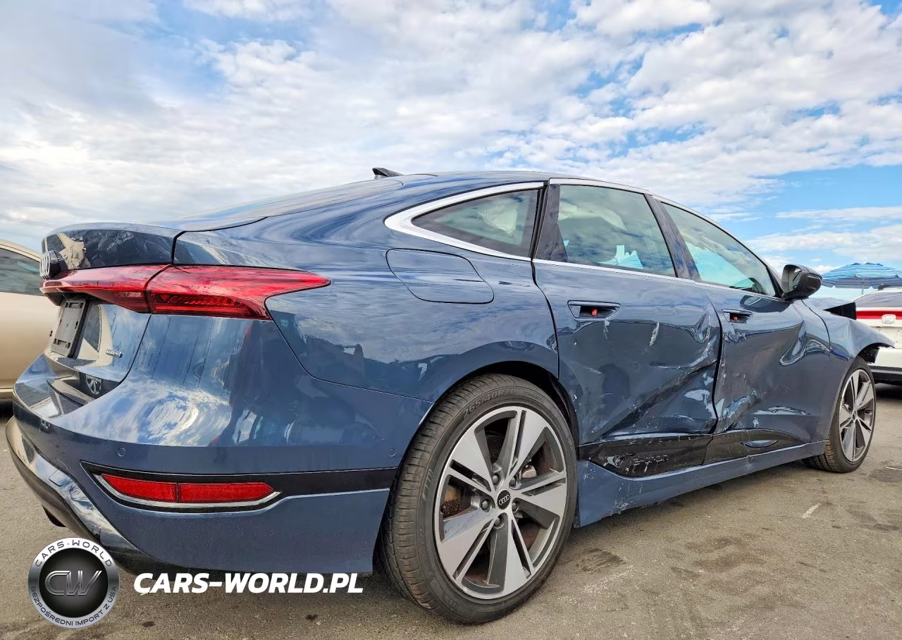 2025 Audi A6 E-Tron Premium 60 VIN:WAU1DAGH2SA022487 - 3